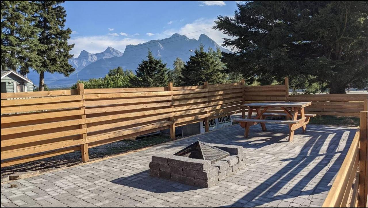 Mountainview -Privatechalet Sleep7- 5Min To Dt Vacation Home 캔모어 외부 사진